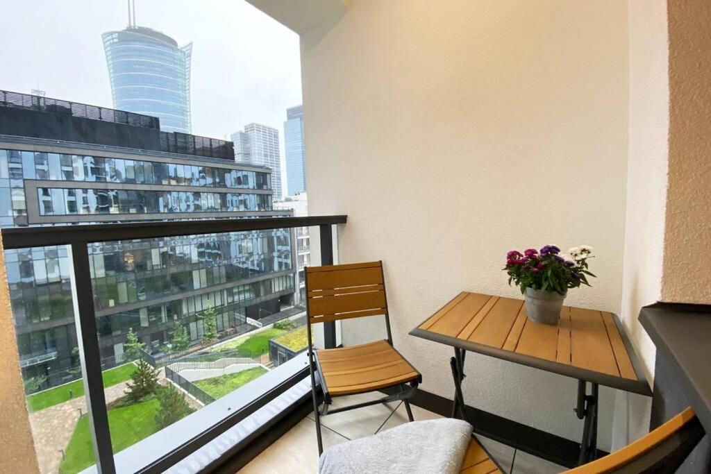 Exclusive 2Br! Apartment Near City Center +Netflix Warschau Exterior foto